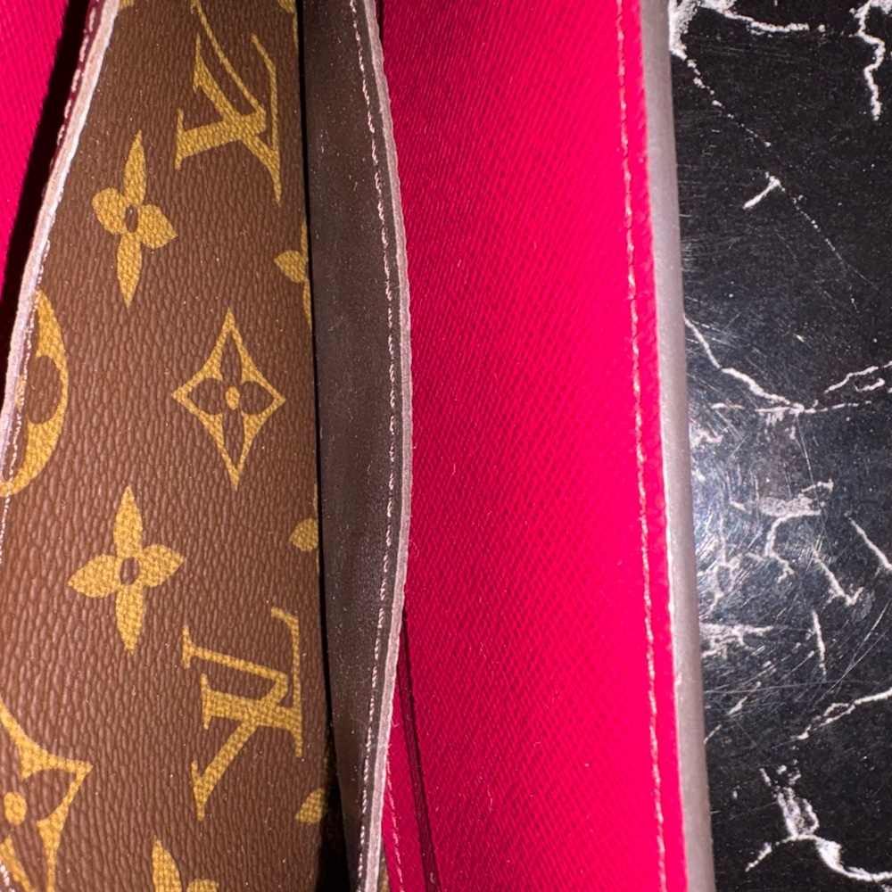 AUTH Louis Vuitton Emilie Wallet in Fuschia Great Pre-Loved Conition with COA! - Picture 10 of 12